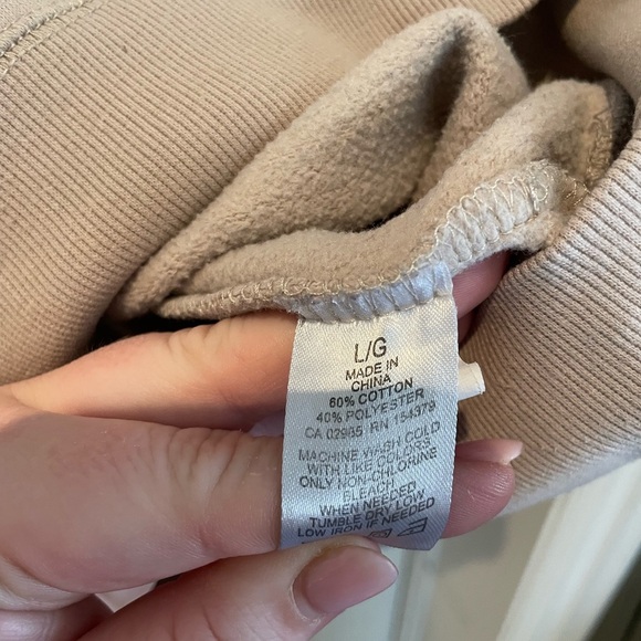 Aeropostale sweater - Picture 2 of 3